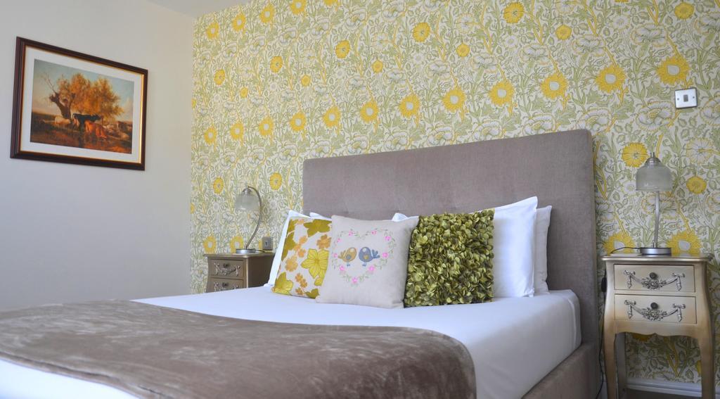 The Retro Bed & Breakfast Canterbury Exterior photo